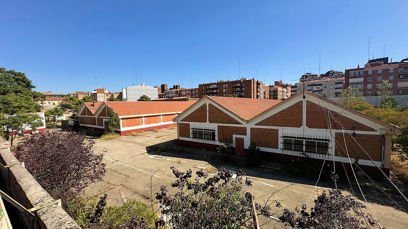 Acuartelamiento "La Rubia" en Zaragoza