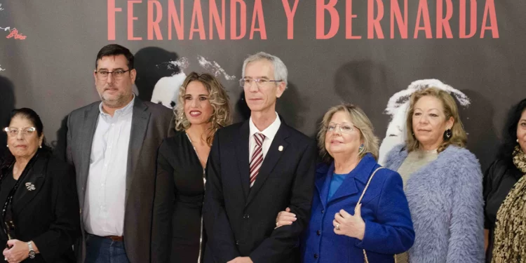 Foto en el photocall de la presentación del documental de Fernanda y Bernarda